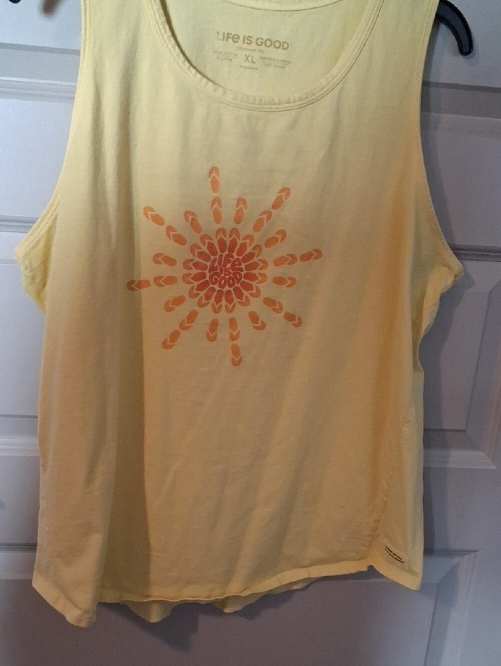 Life Is Good Bright Yellow Tank Top with Sunburst Flip-Flop Graphic Womens XL